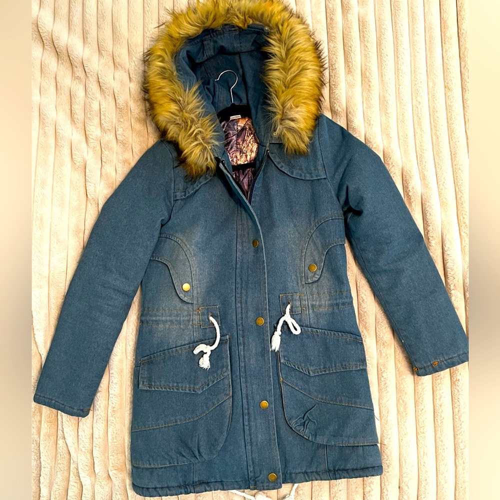 Very Warm Jean Coat with Quilted Lining & Detachable Faux Fur Hood!
